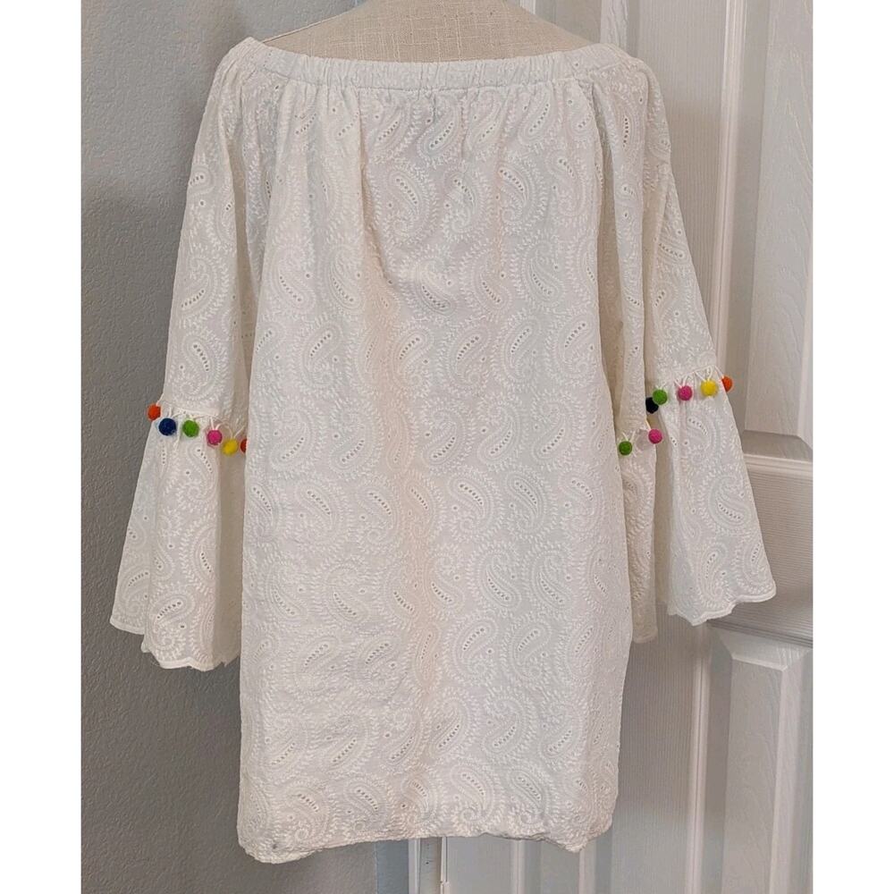 Ali Miles Plus Sz 2X White Eyelet Pom Pom Trim Elastic Neck 3/4 Bell Sleeve Top - Picture 4 of 8